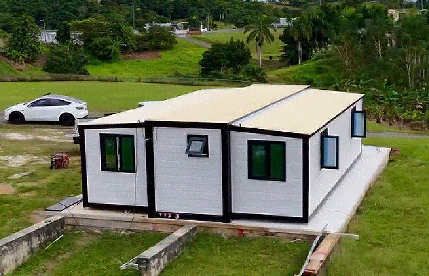 Negozio personalizzato con contenitore espandibile moderno da 20 piedi con finestra dal pavimento al soffitto Negozio personalizzato con contenitore espandibile moderno da 20 piedi con finestra dal pavimento al soffitto