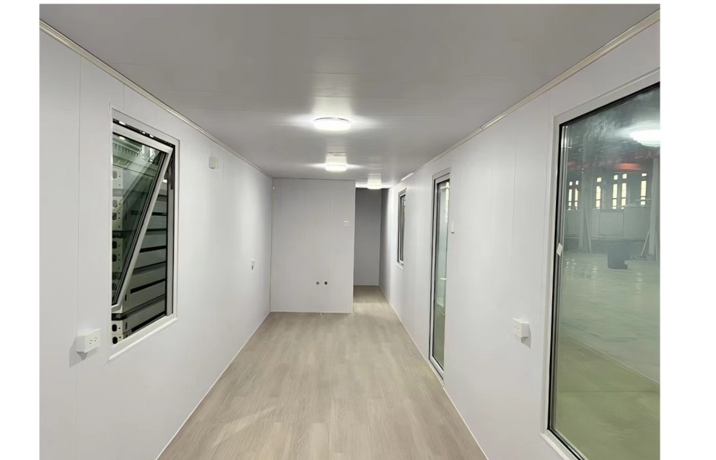 Casa container fissa personalizzata da 20 piedi con finestra dal pavimento al soffitto Casa container fissa personalizzata da 20 piedi con finestra dal pavimento al soffitto